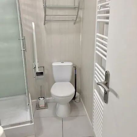 Bigorra Centre Le Sanctuaire La Grotte , Parking