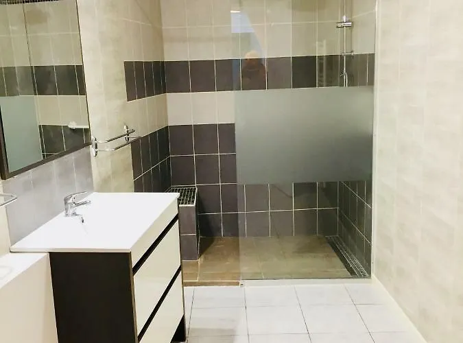 Bigorra Centre Le Sanctuaire La Grotte , Parking Apartament *