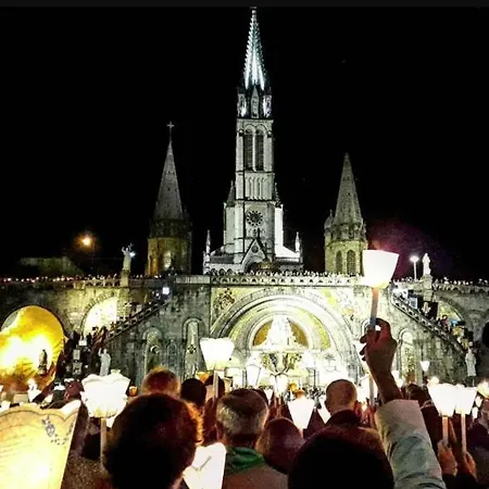 Bigorra Centre Le Sanctuaire La Grotte , Parking 公寓 *