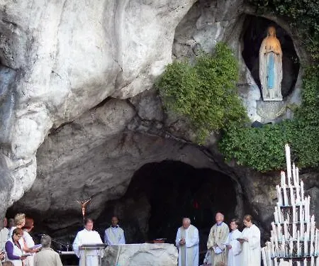 公寓 Bigorra Centre Le Sanctuaire La Grotte , Parking 卢德