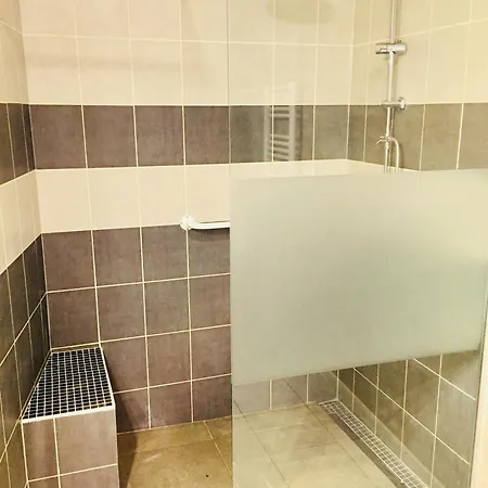 Bigorra Centre Le Sanctuaire La Grotte , Parking 公寓 *