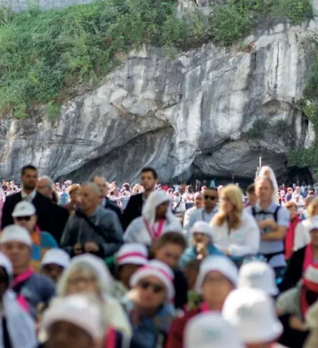 Bigorra Centre Le Sanctuaire La Grotte , Parking Lourdes