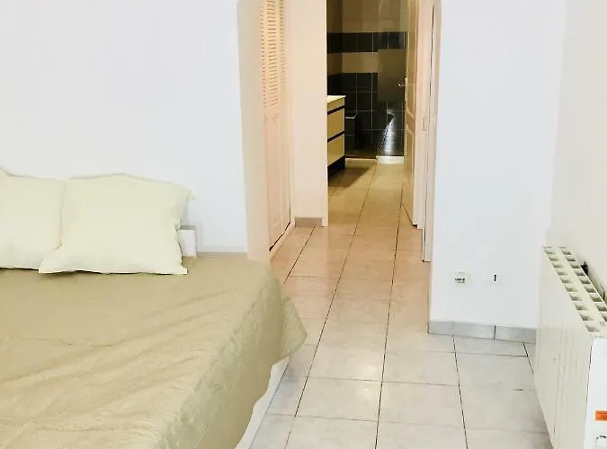 Bigorra Centre Le Sanctuaire La Grotte , Parking Appartement *