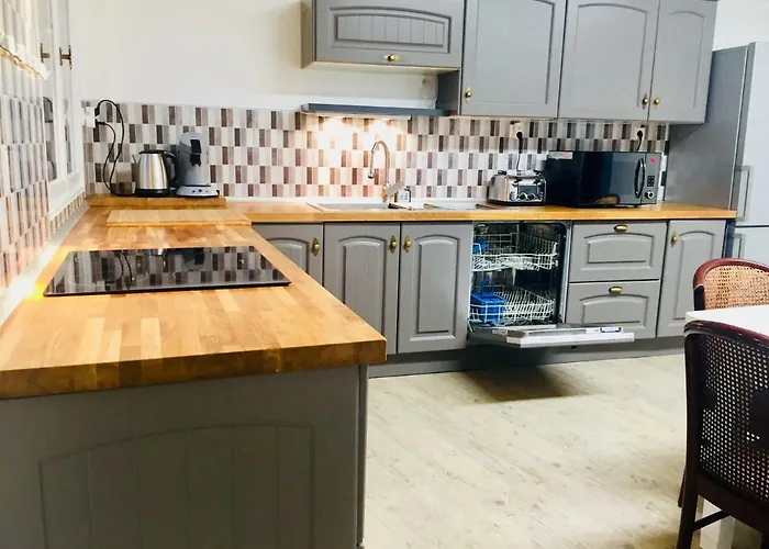 Bigorra Centre Le Sanctuaire La Grotte , Parking Lägenhet