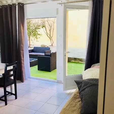 Bigorra Centre Le Sanctuaire La Grotte , Parking 公寓 卢德