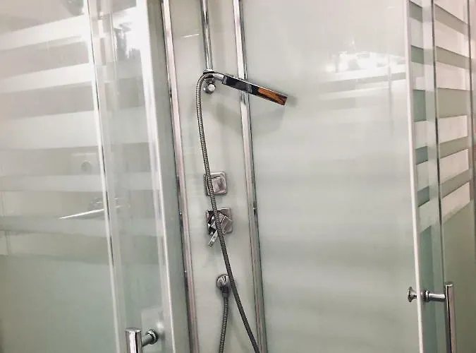 Bigorra Centre Le Sanctuaire La Grotte , Parking アパート ルルド